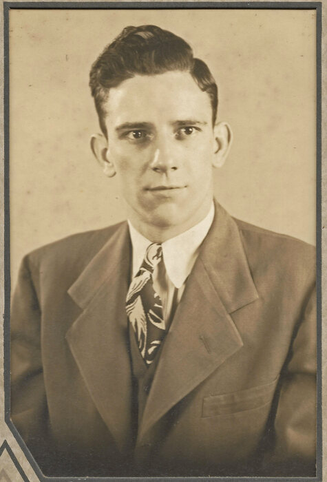 Studio portrait of Cloise Lee Mooney